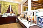 Отель Best Western Plus Travel Hotel Toronto Airport Отель Best Western Plus Travel Hotel Toronto Airport