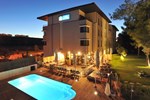 Отель Best Western Hôtel de l'Arbois Отель Best Western Hôtel de l'Arbois