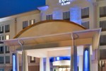 Отель Holiday Inn Express Hotel & Suites Fredericksburg Отель Holiday Inn Express Hotel & Suites Fredericksburg