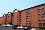 Отель Hampton Inn & Suites Cleveland-Airport Отель Hampton Inn & Suites Cleveland-Airport
