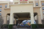 Отель Hampton Inn & Suites Nashville at Opryland Отель Hampton Inn & Suites Nashville at Opryland