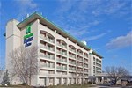 Отель Holiday Inn Express Hotel & Su Отель Holiday Inn Express Hotel & Su