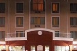 Отель Holiday Inn Express & Suites West Отель Holiday Inn Express & Suites West