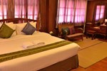 Отель Baan Kham Wan Hotel Отель Baan Kham Wan Hotel