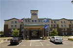 Отель Holiday Inn Express St. Paul Ne Отель Holiday Inn Express St. Paul Ne