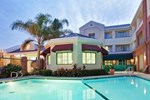 Отель Holiday Inn Express Hotel & Suites San Jose - International Airport Отель Holiday Inn Express Hotel & Suites San Jose - International Airport
