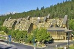 Отель Swiss Village Lodge Отель Swiss Village Lodge