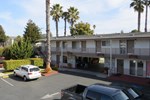Отель Beach Way Inn and Suites Отель Beach Way Inn and Suites