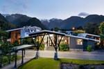 Отель Scenic Hotel Franz Josef Glacier Отель Scenic Hotel Franz Josef Glacier