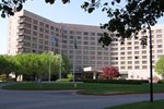 Отель DoubleTree by Hilton Tulsa at Warren Place Отель DoubleTree by Hilton Tulsa at Warren Place