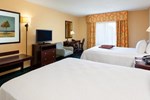 Отель Hampton Inn & Suites Manchester Отель Hampton Inn & Suites Manchester