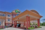 Отель Holiday Inn Express Warrenton Отель Holiday Inn Express Warrenton