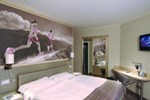 Отель Parc Hotel Flora Отель Parc Hotel Flora