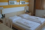 Отель Hotel Lenas Donau Отель Hotel Lenas Donau