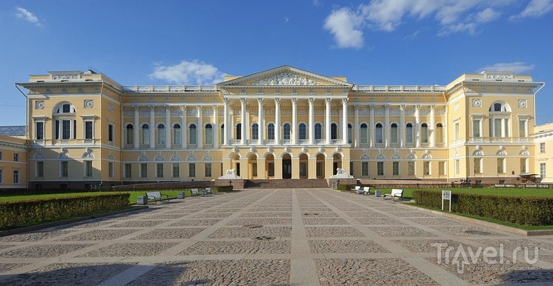 Русский музей отменил плату за вход на один день