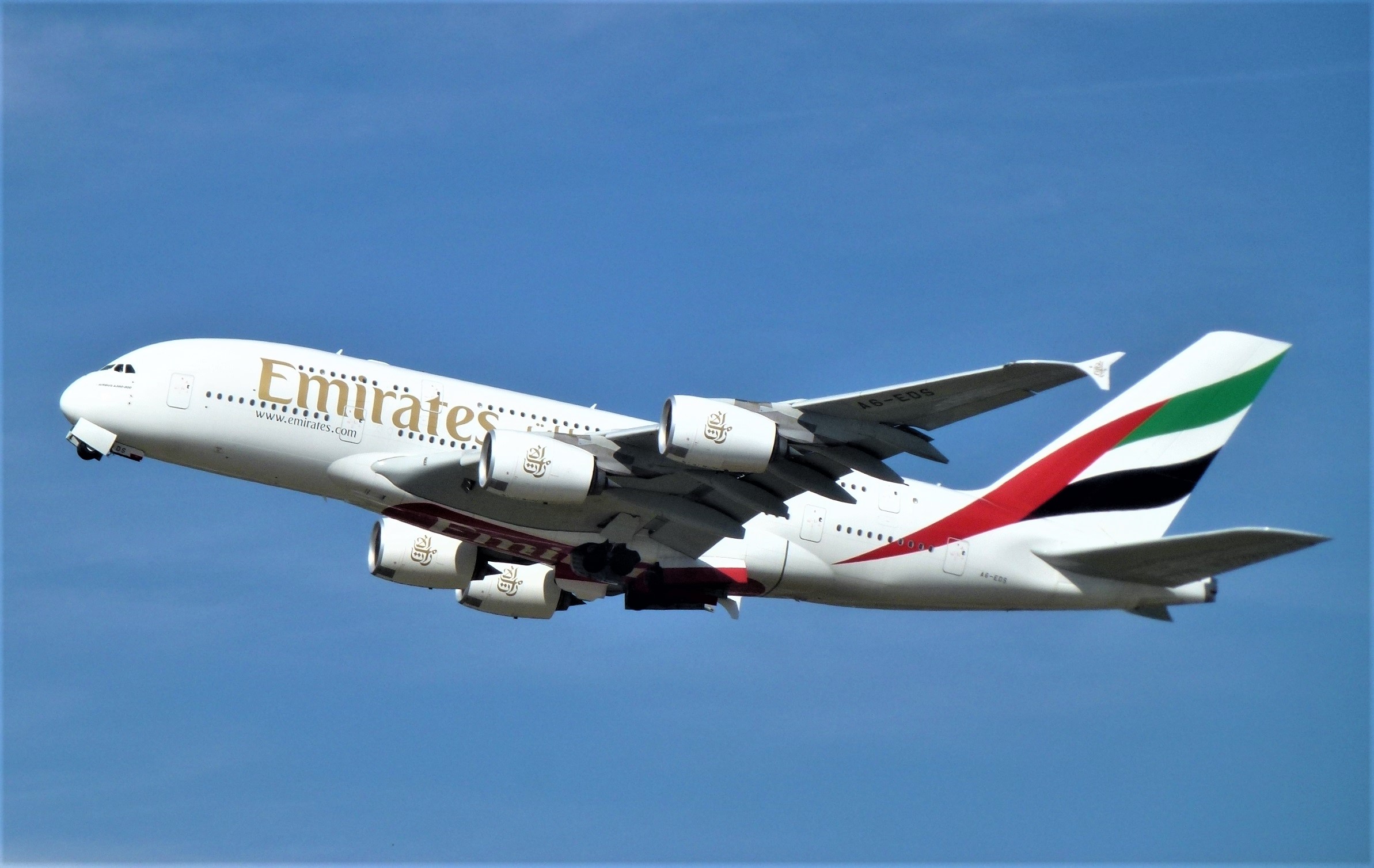 Emirates поставит Airbus A380 и на второй рейс в Москву и делает скидку на билеты в Дубай