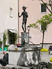 Памятник на Papagenoplatz 
