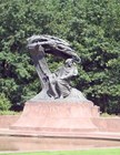 Памятник Шопену был восстановлен в 1957 году
