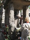 "Заряжающая" могила Алана Кардека 