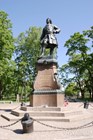 Памятник Петру Великому в Петровском саду