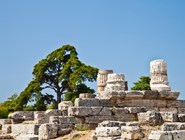 Руины дорических колонн