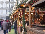 Рождественская ярмарка на площади Вёрёшмарти