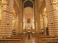 Интерьер базилики Сан-Лоренцо