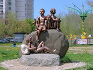 Скульптура "Счастливое детство"