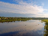 Вид на курорт Тотьма с берега реки Сухона