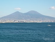 Вид на Везувий со стороны района Назарио Сауро (Неаполь)