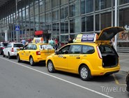 Стоянка такси у Курского вокзала