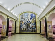 Панно на станции метро "Адмиралтейская"