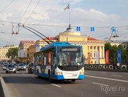 Троллейбус на Дворцовом мосту