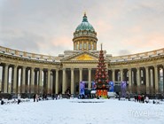 Новогодняя ель перед Казанским собором