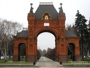 Восстановленная Триумфальная арка (Александровская)