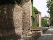 Стены древнего города
