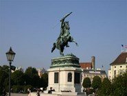 Статуя эрцгерцога Карла-Людвига-Иоанна на Хельденплац