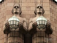 Знаменитые статуи на здании Rautatieasema