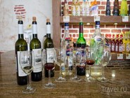 Вина и другие напитки от  завода "Кубанская винная компания", расположенного в поселке Сенной
