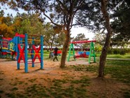 Детская площадка в парке Ореховая роща