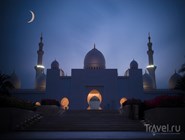 Мечеть шейха Заида ночью