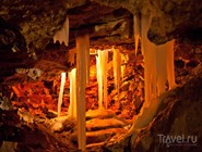 Сталактиты в Кунгурской Ледяной пещере