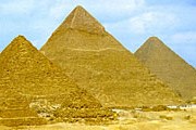 Великие пирамиды. Фото: etstour.ru