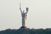”Родину-мать” открыли в 1981 году ко Дню Победы. // Варвара Панина.