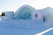Ледяной отель, вид снаружи // alpeniglu.com