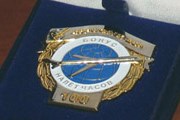 Наградной знак "Аэрофлот-Дон Бонус - налет 100 часов" // aeroflot-don.ru
