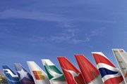 Хвосты самолетов авиакомпаний альянса // oneworld.com