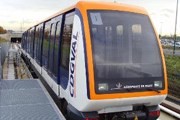 Поезд автоматического метро в аэропорту Парижа.// adp.fr