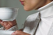 К чаю прилагается шампанское, икра и фуа-гра. // GettyImages