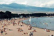 Пляж Иссык-Куля // indratour.net